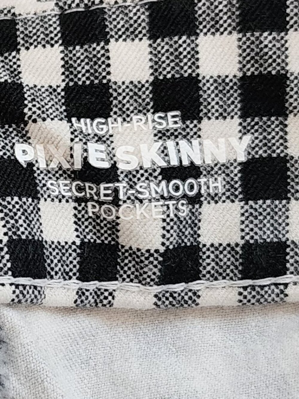 Old Navy, Women's Black and White Checks, Size 20, (Plus Size) - Picture 9 of 9